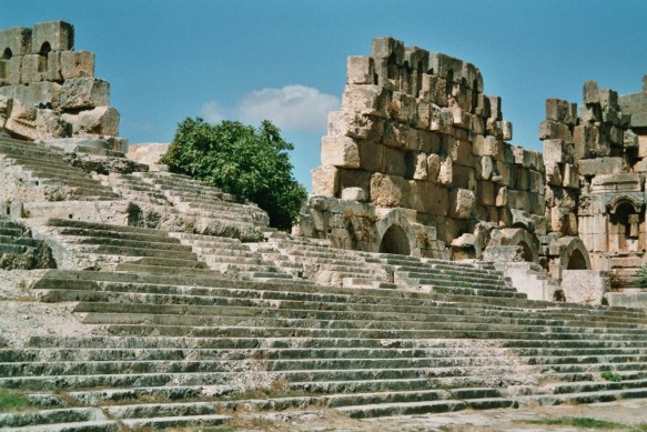 baalbeck - stufen zum jupiter-tempel